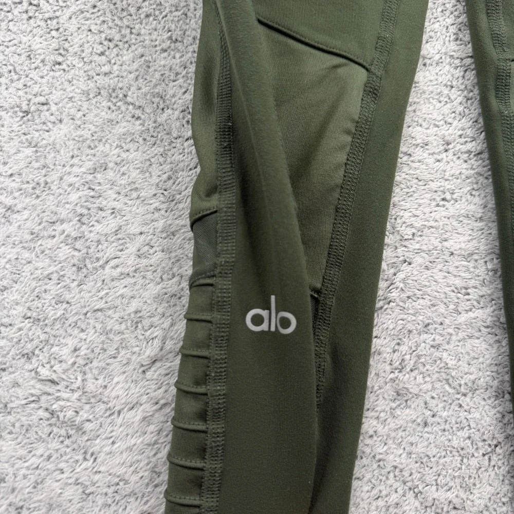 ALO Yoga item alo